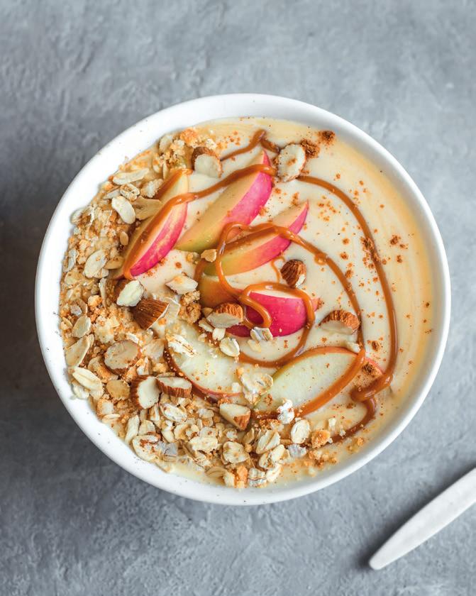 Ontbijt en lunch Yoghurt met citrusvruchten en vanille INGREDIËNTEN 1 schaaltje yoghurt (250 gram) 1 mandarijn 1 kiwi, in stukjes 1/2 tl vanille BEREIDING Meng de ingrediënten door elkaar en serveer.