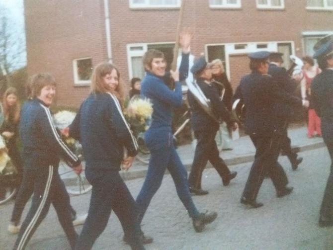 Eefje Mollen (net iets zichtbaar), Jannie Dragt, Ineke van Dijk, Tineke Platjes, Derk Pullen.