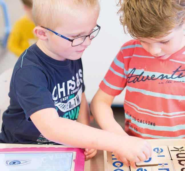 Oktober 2018 40 1 2 3 4 5 6 7 Kinderboekenweek: Vriendschap Dierendag Fides 4/5 Fides 5/6 41 8 9 10 11 12 13 14 42 15 16 17 18 19 20 21 HERFST