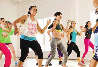 ZUMBA / BEWEGEN OP MUZIEK Tijd: Donderdagavond Dansschool Quick & Slow Het