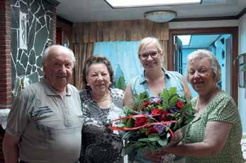 Na een lichte hersenbloeding en verschillende ontstekingen zorgt Donald non-stop voor Suzanna, zegt maatschappelijk assistente Marleen Van Hulle, tijdens de Dag van de Mantelzorg stond hij voor een