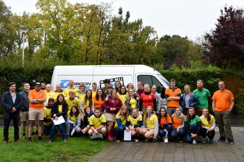 Inspraak De kinderraad kwam tijdens het schooljaar 2016-2017 6 keer samen. Ze hielden een speeltuintest in het domein van Huizingen en ze hielpen de Leeuwse Natuurvrienden een takkenril aan te leggen.