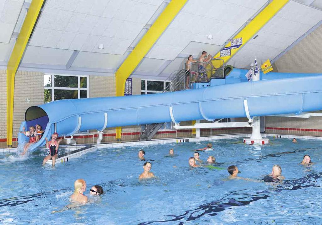 .. Volop zwemplezier voor iedereen in het schitterende overdekte zwembad van g Heino