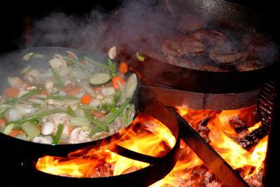 Outdoor Cooking U wordt ontvangen bij de exito buitenplaats of in de evenementzaal alwaar het Outdoor Cooking gaat beginnen.