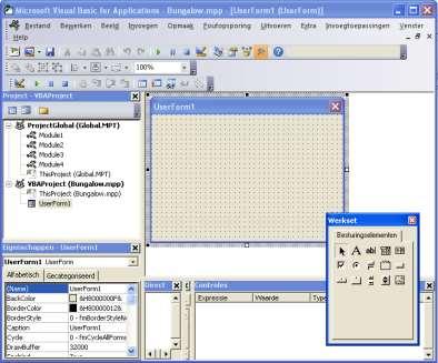 In de projectverkenner ziet u dat aan de Bungalow een nieuw object wordt toegevoegd met de naam Userform1 In het rechter deel van het scherm van de Visual Basis Editor zie je een tekenblad.