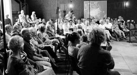 Opening tentoonstelling 'De kamer van Gabriël' Op vrijdag 6 augustus werd in de Andreaskerk een tentoonstelling met werwerken van de architect/kunstenaar Laurens Bisscheroux geopend.