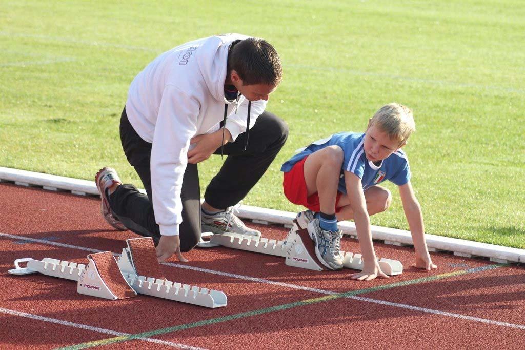 MAAND DECEMBER 2011 IN DIT NUMMER: Zevenheuvelenloop Atleet van de