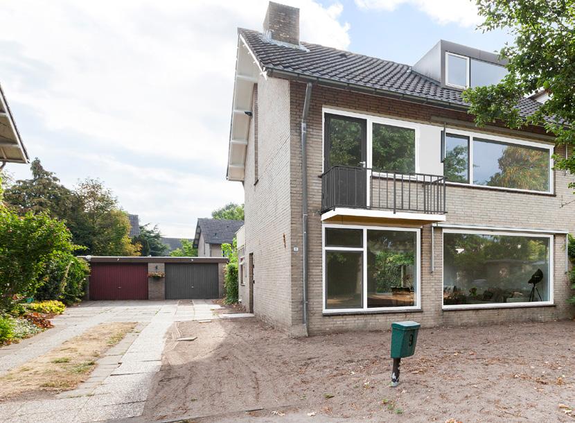 Voorzijde: Voortuin (zal nog worden aangelegd) met een oprit met toegang to de woning,