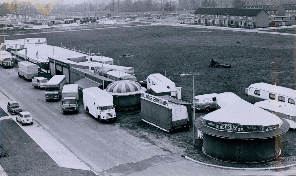 Timeline 1972 toen het winkelcentrum er nog niet stond Een oude foto, toen deze