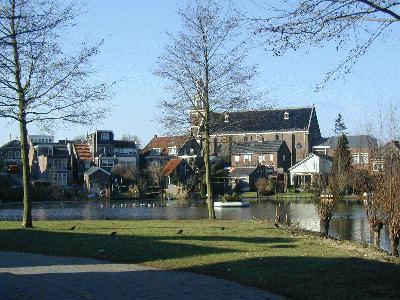 HARDINXVELDGIESSENDAM Tot 1957 waren Giessendam en Hardinxveld twee zelfstandige dorpen.