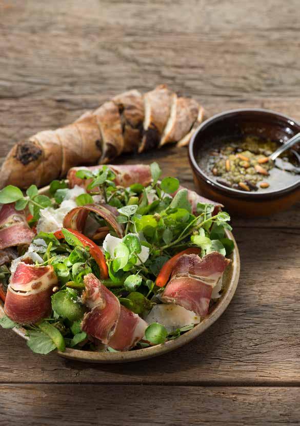 Salade met coppa Deze Italiaanse delicatesse smaakt nog intenser met het vlees van Duroc d Olives varkens.