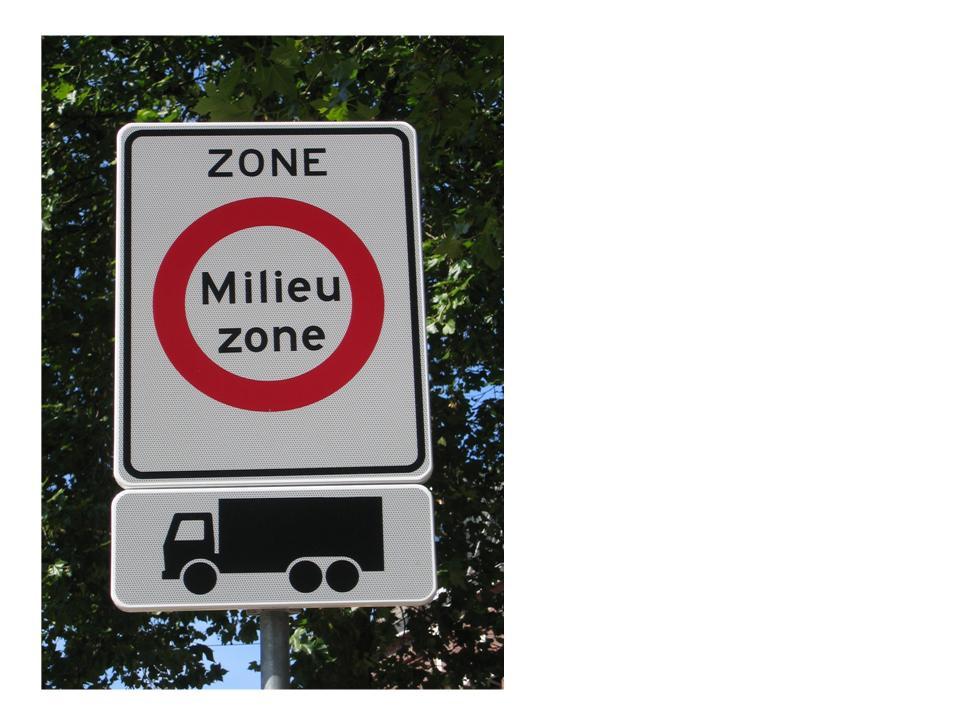 1.3 Handhaving en naleving Voor de handhaving van de milieuzones is in het Reglement Verkeersregels en Verkeerstekens een uniform bord opgenomen (C22a), dat de toegang tot de milieuzones voor het