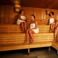 Sauna, fitness en meer Hof van Saksen beschikt over uitgebreide saunafaciliteiten. Er zijn diverse sauna s en tussen de saunagangen door kunt u genieten van een lichte lunch, een hapje en een drankje.