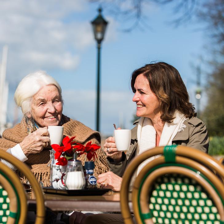 Persoonlijk moment Wat zijn úw wensen? > OVERSINGEL Persoonlijk moment Een gesprek of activiteit die aansluit bij uw persoonlijke interesse.