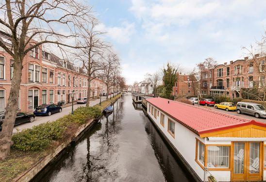 Het winkelhart van Leiden, de Leidse markt op woensdag en zaterdag zijn binnen