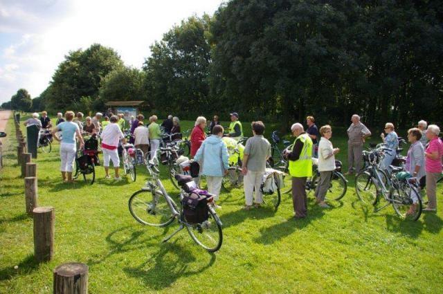 Antenne september 2012 Verslag fietstocht Antiekboerderij Donderdagmorgen 9 augustus, het was weer mooi fietsweer.