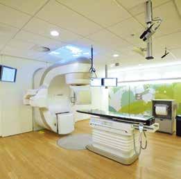 Voorafgaand aan de bestraling worden er driedimensionale röntgenfoto s gemaakt op de CT (PET) -scanner.