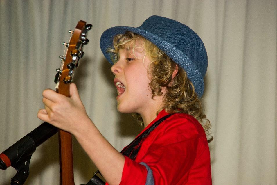 Max is een vertrouwd gezicht op de Volkelse kinderzitting en ook dit jaar ontbrak hij natuurlijk niet.