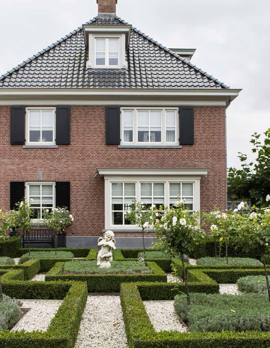 EDe plek in Giessenburg was Wendy en Michel al bekend, dus toen de oude boerderij vlak aan de weg leeg kwam te staan, was de koop snel gesloten.