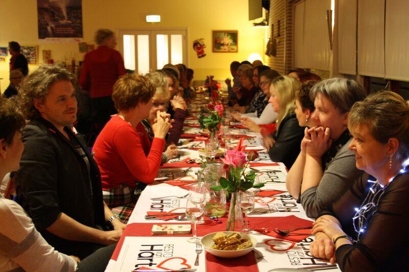 Speciale activiteiten Resto VanHarte organiseerde op 9 juli 2017 het eerste sociale foodfestival van Nederland onder de noemer Heel Alkmaar Kookt!: hét foodfestival voor iedereen.