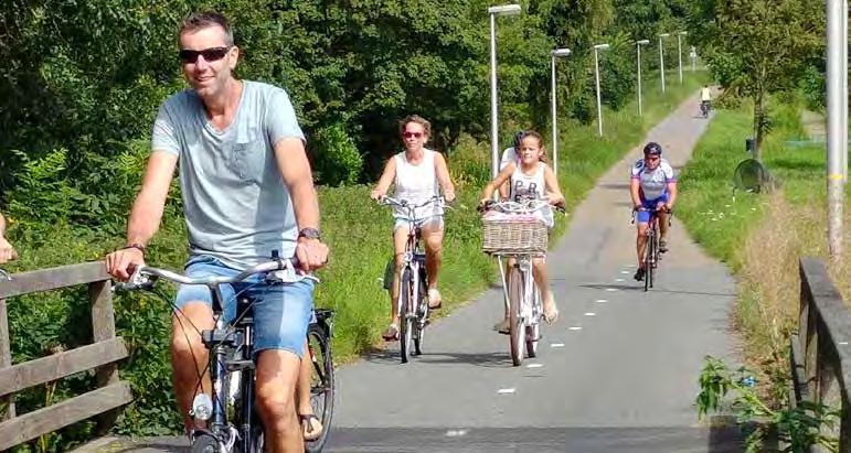 Fietsberaadnotitie capaciteitsbepaling fietspaden http://bit.ly/fvfietspaden En hoe breed moet een fietspad zijn?