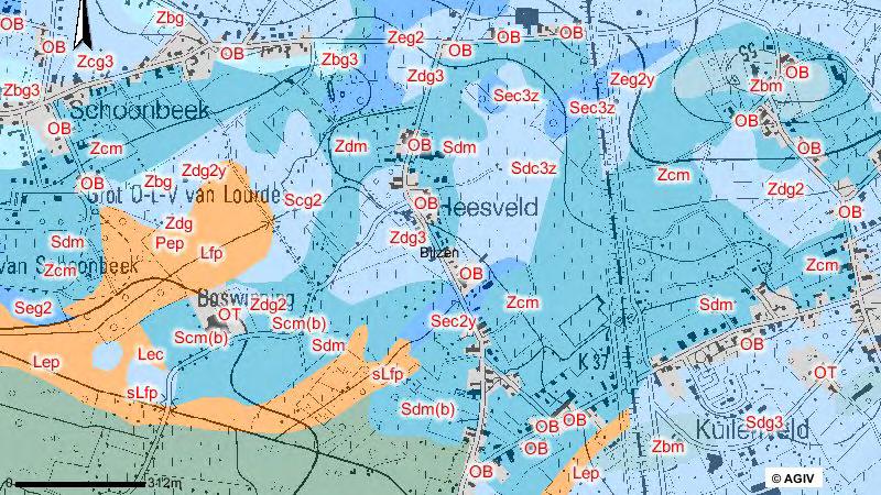 Aron rapport 59 Schoonbeek - Heesveld 2 Afb. 2 De bodemkaart van de omgeving van het onderzoeksgebied (in rode kleur). Schaal 1:10000. De bodemkaart (afb.