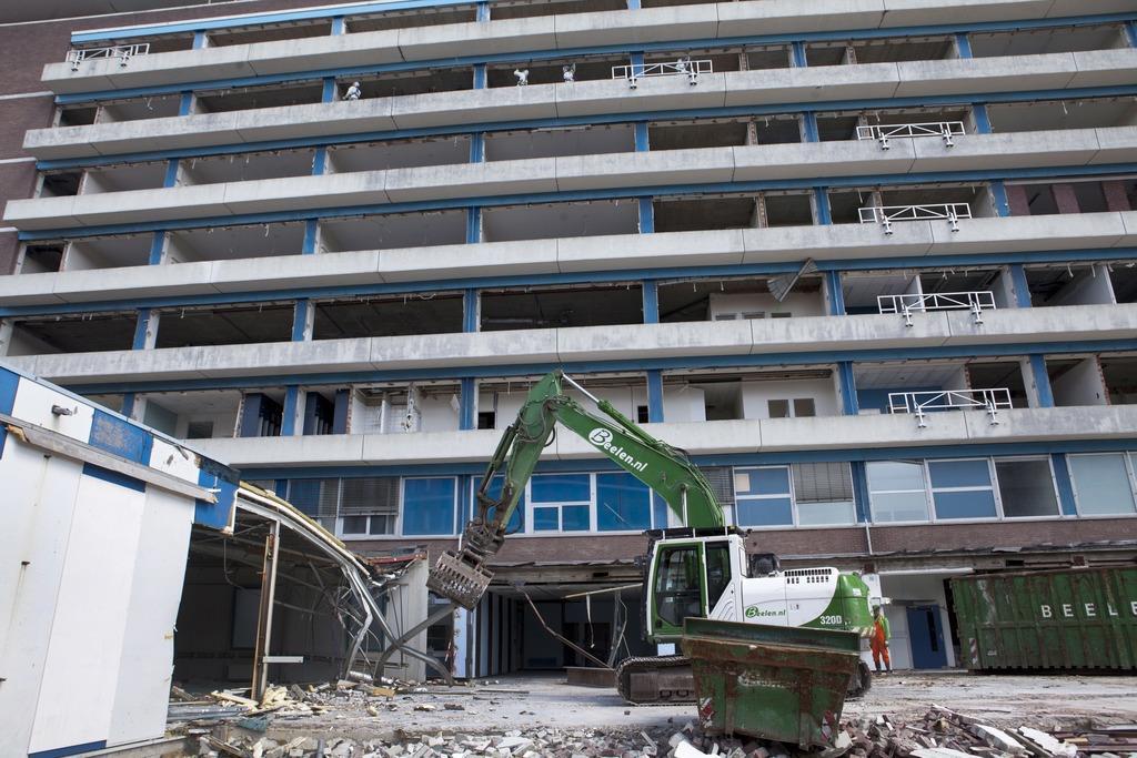 Ziek zijn doen we vooral in Delft Zorg Voorkeur Westlander ligt van oudsher bij Reinier de Graaf Het Bethel-gebouw van het Reinier de Graaf, in 2016 gesloopt, was het onderkomen voor de zieke