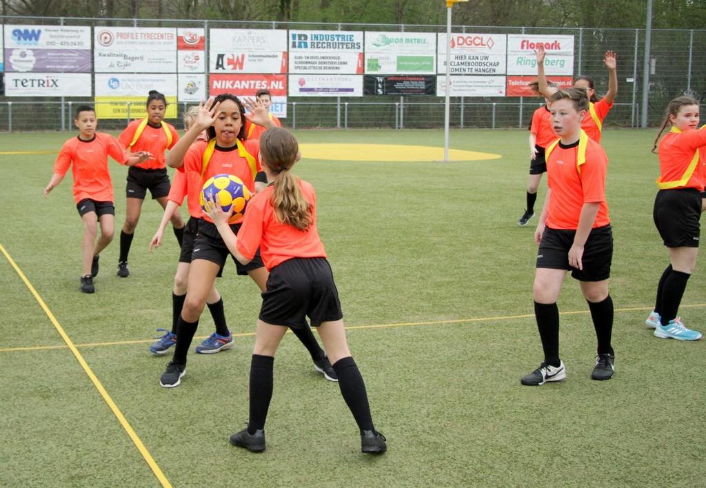 ACW Schoolkorfbaltoernooi woensdag 20-03-2019 Korfbalvereniging Nikantes organiseert jaarlijks een Schoolkorfbaltoernooi voor alle basisscholen in Hoogvliet en Pernis.
