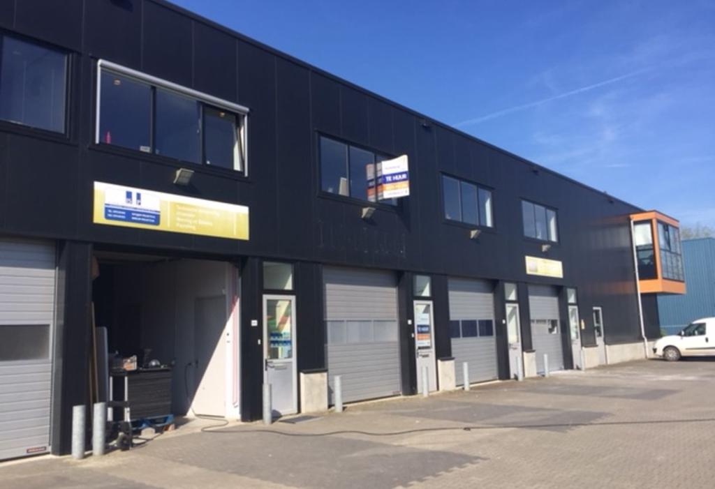 Omschrijving Object/ligging Multifunctionele bedrijfsunit, welke onderdeel uitmaakt van een modern bedrijfsverzamelgebouw gelegen aan de Arnsbergstraat 9 A4 te 7418 EZ Deventer.
