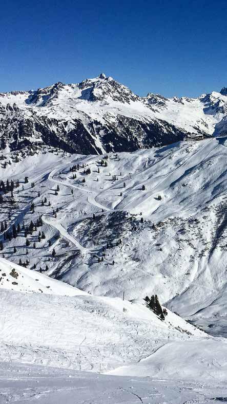 Vanwege het toeristische belang investeert de Oostenrijkse overheid en het bedrijfsleven op grote schaal in toeristische ontwikkelingen zoals bijvoorbeeld uitbreiding van skigebieden en aanleg van