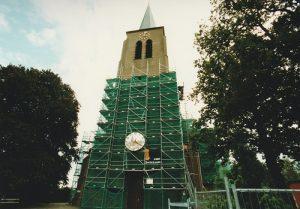 ACTIVITEITEN Vanaf dinsdag 11 juli wordt de toren van de Sint Martinuskerk ontdaan van al het steigerwerk. In fases zal dan ook het nieuw gerestaureerde uurwerk te zien zijn.