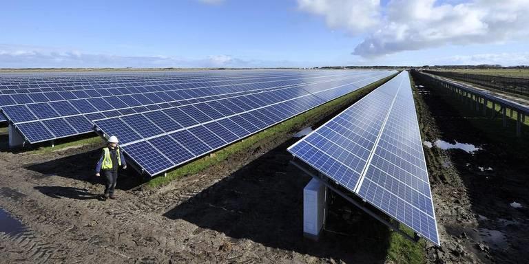 Figuur 4 Geschikte gebieden voor grootschalige zonneparken voorkeurslocaties Figuur 5 Lokaal coöperatief