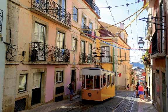 Reisbeschrijving Dag 5 & 6 - Lissabon Laat u betoveren door de charme van de hoofdstad van Portugal.