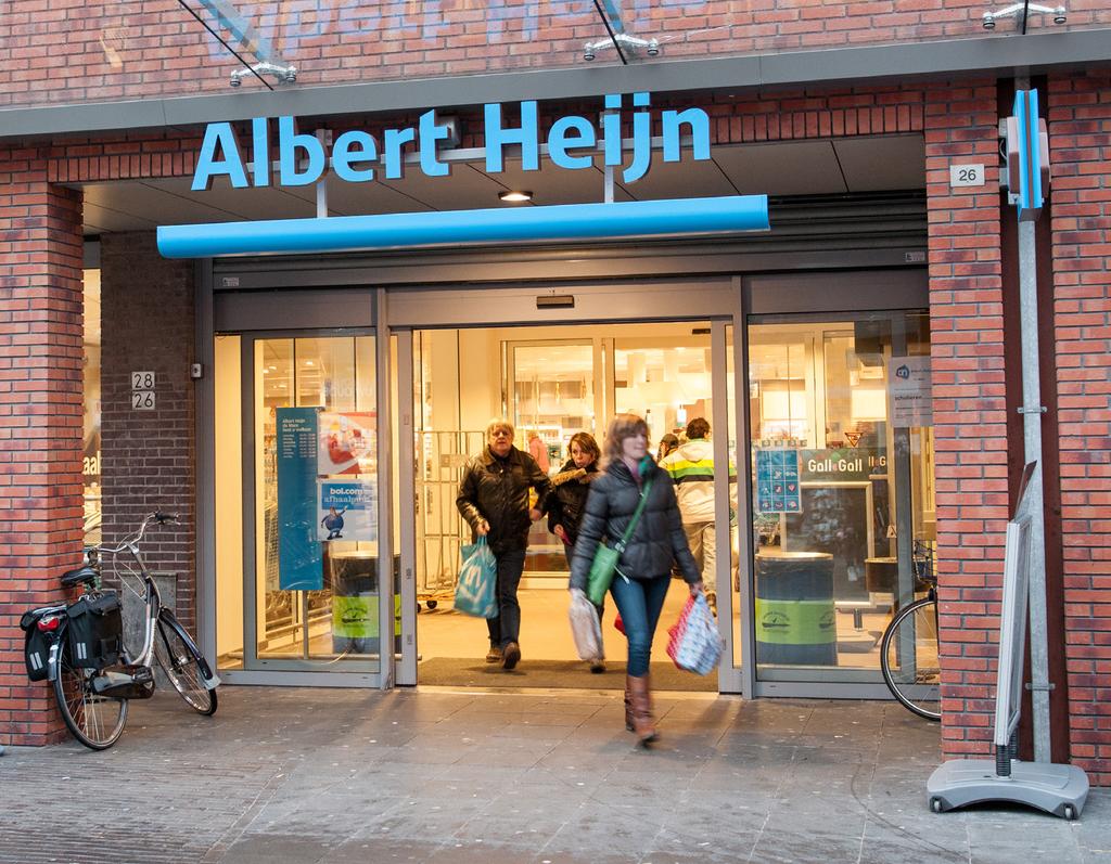 thuiskomst direct hun koelkast kunnen vullen. OVER AH ONLINE Ver voor de markt startte Albert Heijn in 2002 met een thuisleveringsservice.