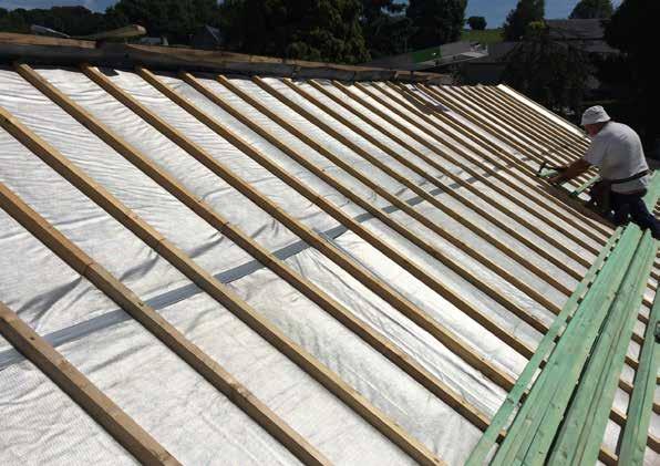 Aluthermo - Werven ROOFREFLEX ROOFREFLEX ISOLATIE IN EEN RENOVATIE Dit dak, gelegen in Villers-Aux-Tours, was al tussen de kepers geïsoleerd.