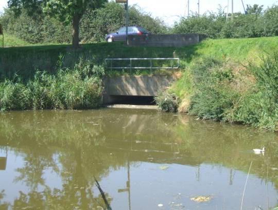 afwaterend gebied 7895 ha Inlaat water Wanneer de sluis open staat is het waterlichaam in open