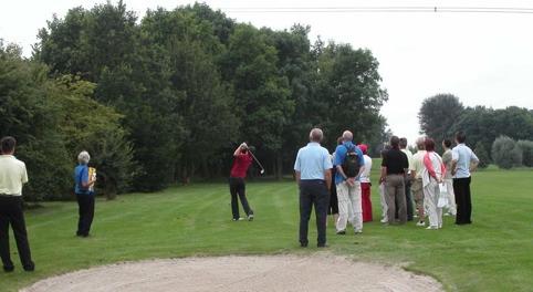 Ronalds drive eindigde op hole 2, zijn schitterende ijzer 9 was iets te kort en de up and down mislukte net waardoor hij net als twee