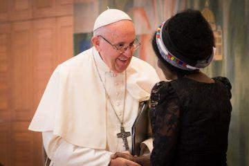 Bezoek Paus Franciscus aan de Wereldraad van Kerken Paus Franciscus bezocht op 21 juni de vergadering van het centraal comité (bestuur) van de Wereldraad van Kerken. Ds.