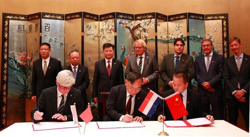 Dutch-Sino Sistercity Conference On the 18th of September, the Dutch-Sino Sistercity Conference officially kicked-off at the Marriot Hotel in The Hague with 22 Chinese delegations, 18 Dutch