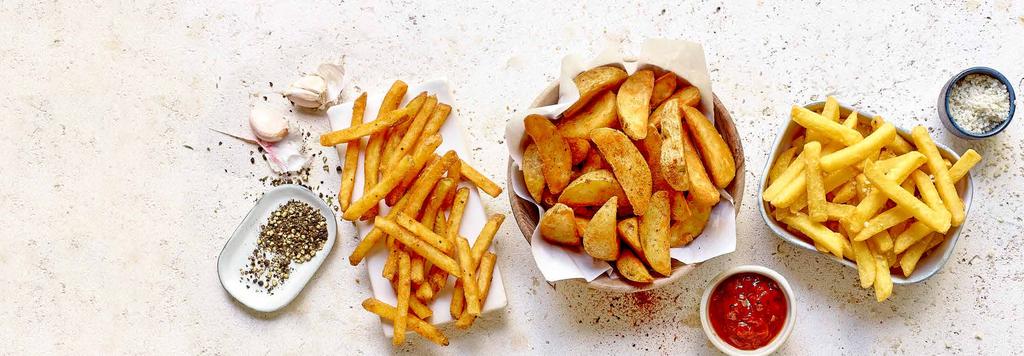 6 7 Smaakmakers in een jasje CAJUN FRIES Perfect afgekruide frietjes om elk eetmoment te pimpen met look, ui, paprika en grof gemalen zwarte peper. Lekker!