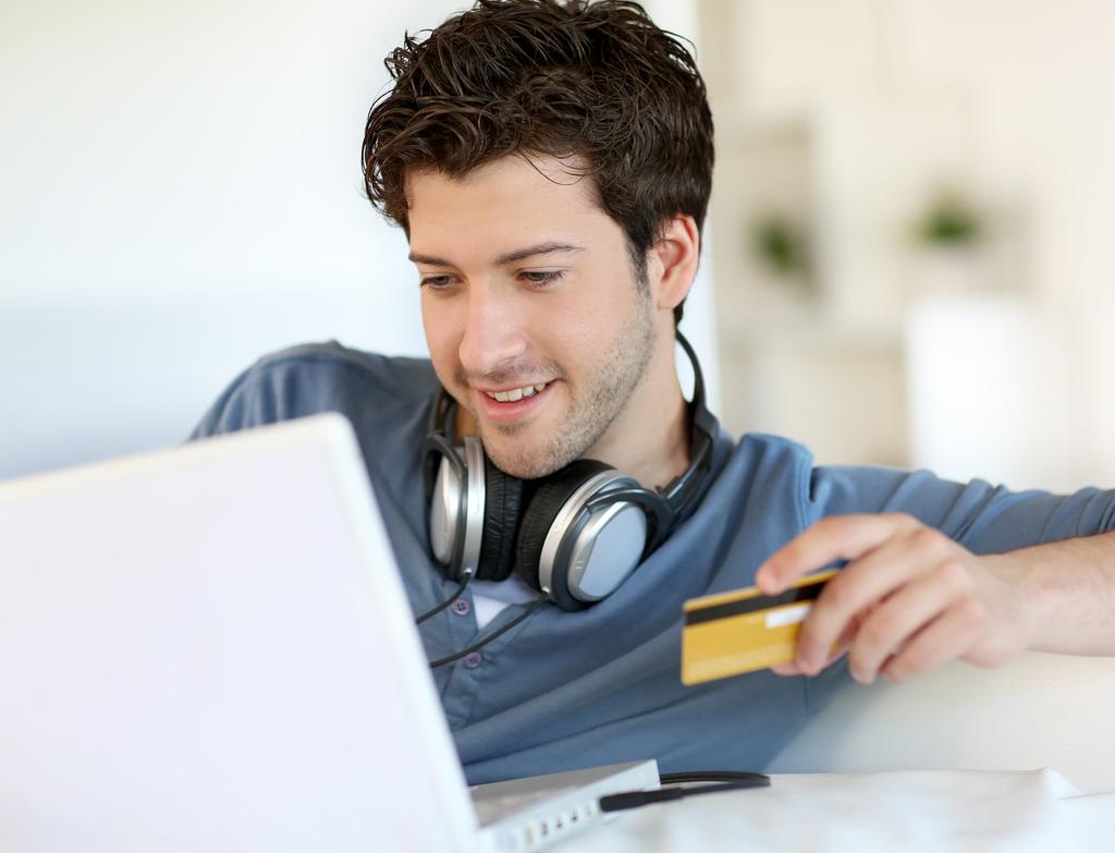 KBC lanceert KBC-Paypage Zoekt u als ondernemer een slimme manier om betalingen in uw webwinkel te ontvangen? Ontdek dan zeker de KBC-Paypage.