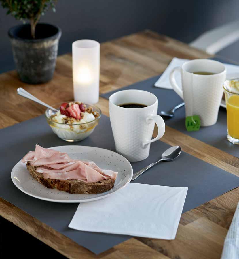 ONTBIJT GO Wilt u een strakke, functionele tafel? Ga dan voor GO! TIP! WERK MET CONTRASTEN Gebruik Led-verlichting om contrasten op de tafel te creëren. En maak van iedere maaltijd een beleving! 1.