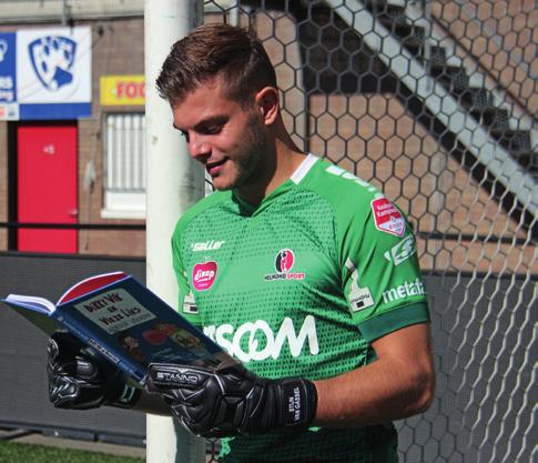 In 10 weken gaan zij in de klas zoveel mogelijk boeken lezen ( scoren ). Ze worden hierin aangemoedigd door Helmond Sport doelman Stijn van Gassel.