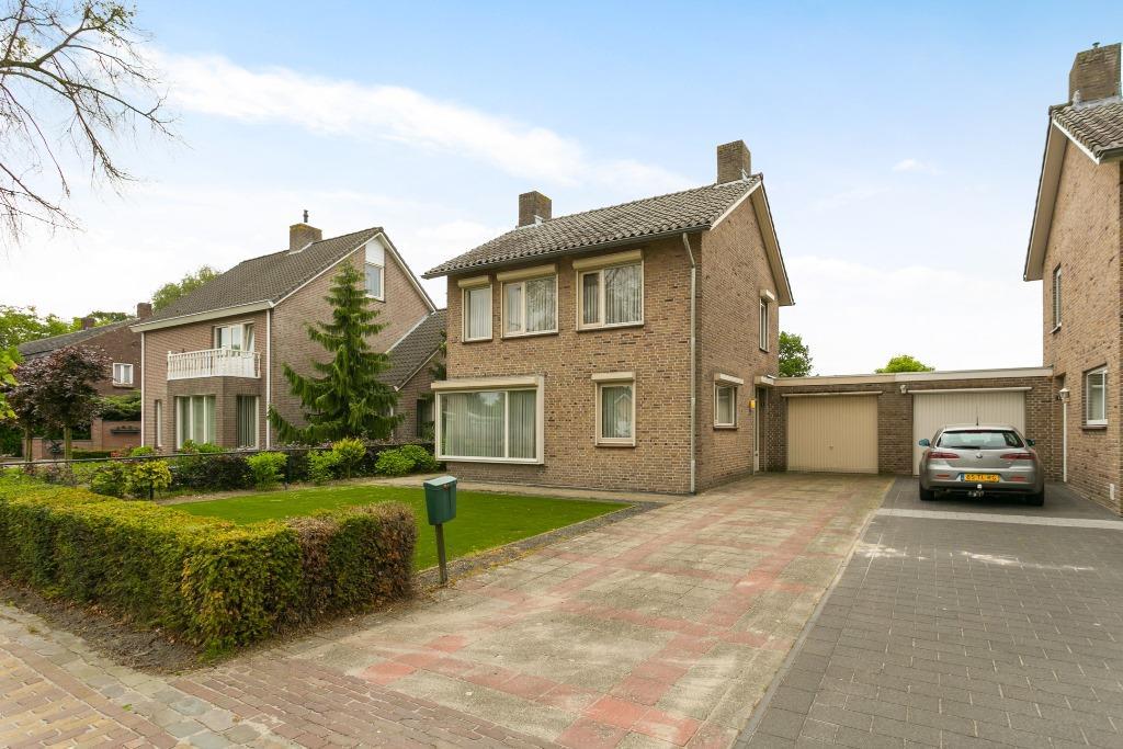 TE KOOP Molenheide 3 te Soerendonk Droom jij van vrijstaand wonen op een heerlijk ruim perceel? Met de mogelijkheid om het huis naar eigen smaak te moderniseren of zelfs uit breiden?