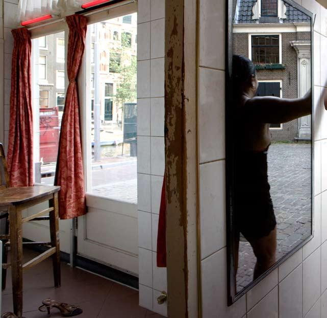 32 secondant #2 mei 2011 Onderzoek Amsterdamse prostitutiebranche Uitbuiting en m binnen een vrij Met verschillende landelijke en lokale maatregelen ter regulering van prostitutiebranche, is de