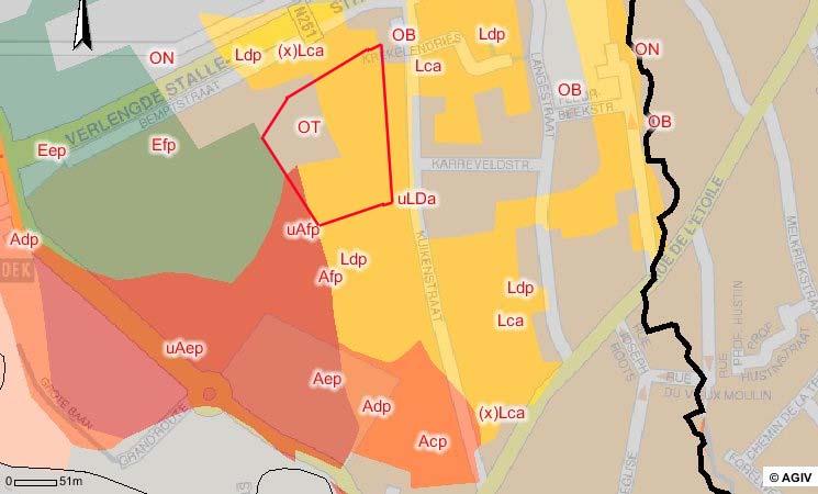 1.2.2. Bodemkundige gegevens De bodem in het plangebied wordt geklasseerd met verschillende labels: een matig droge tot matig natte zandleembodem met textuur B horizont (ulda), een matig natte