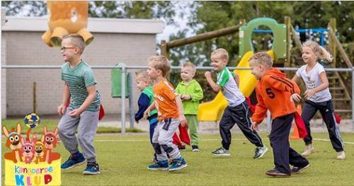 De kangoeroes zijn nu ook naar binnen verplaatst, in de gymzaal van het