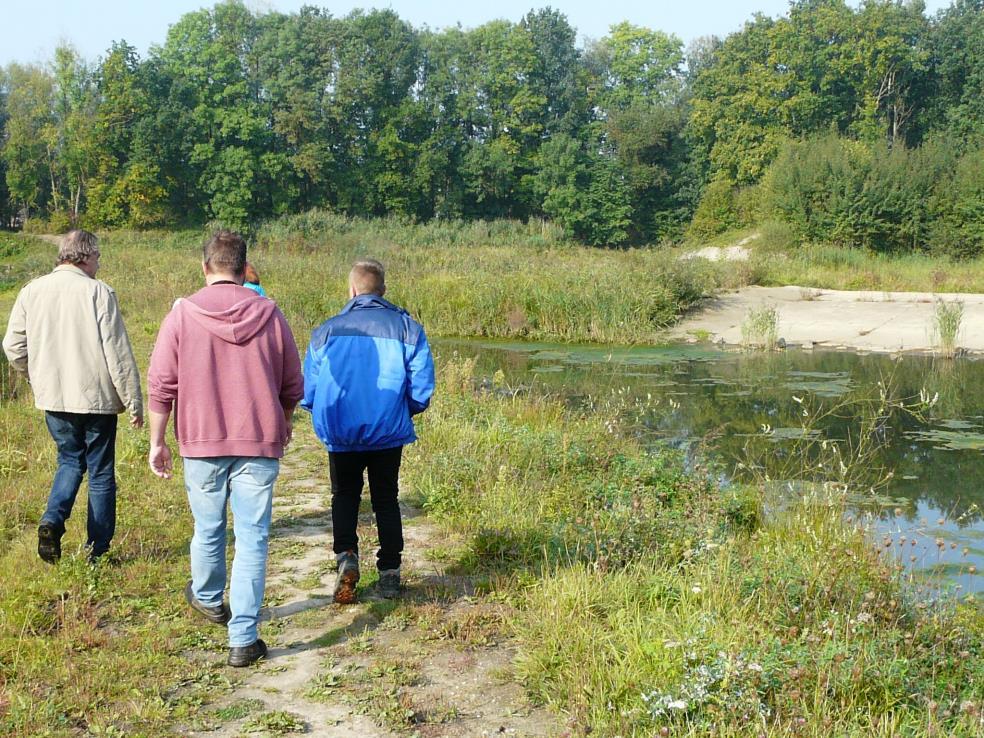 Bij terugkomst in het clublokaal, en na telling van de overgeblevenen slachtoffers, bleken er geen vermisten te noteren. Alleen ondergetekende volgde een andere afsluiting van deze wandeling.