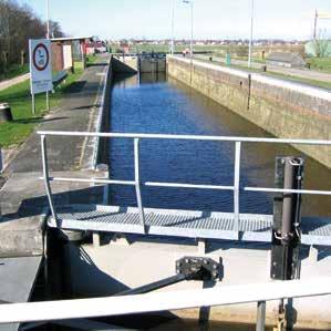 We bereiden momenteel de maatregelen voor om te voldoen aan de waterveiligheidsnorm. Vanwege tegenslagen op het gebied van techniek en samenwerking is dit traject vertraagd.