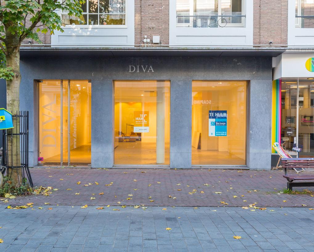 Te huur Representatieve winkel-/kantoorruimte op goede locatie gelegen in het centrum van Middelburg MIDDELBURG
